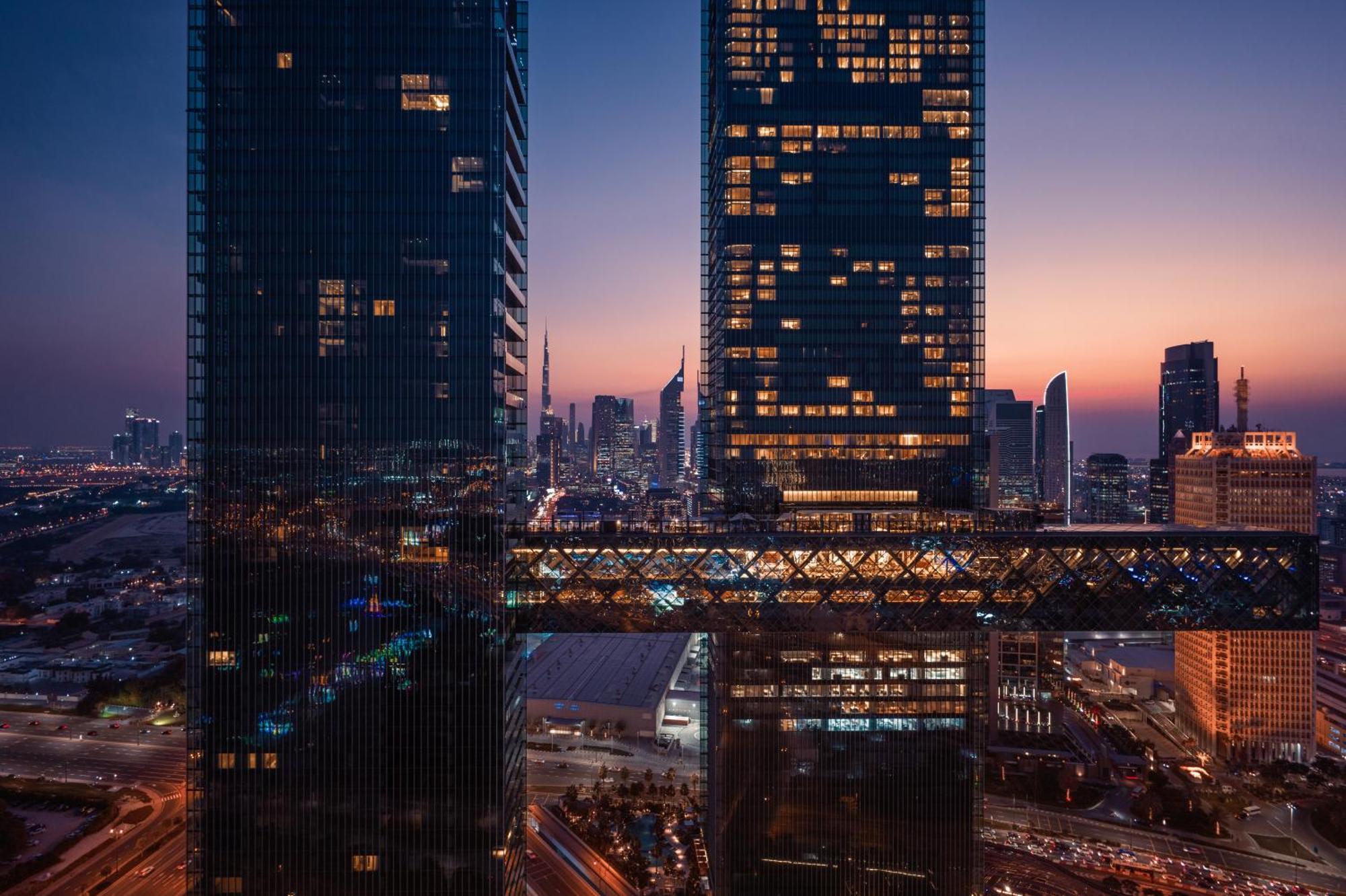 One&Only One Za'Abeel Hotel Дубай Екстериор снимка The bridge at night